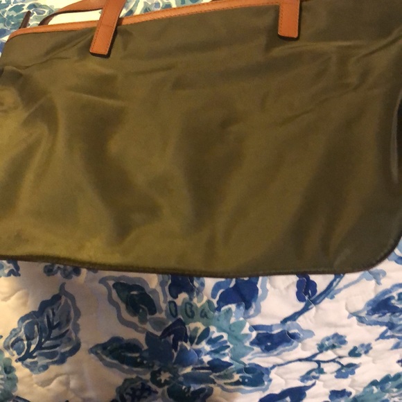 Med Michael Kors NWOT - Picture 11 of 11